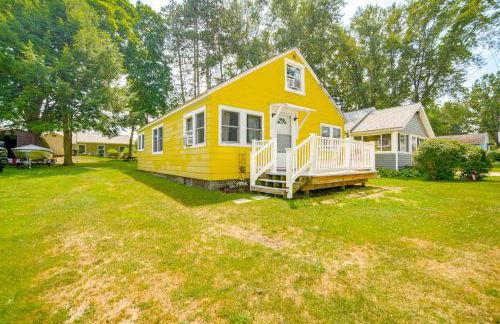Steps to Lake and Public Boat Ramp Edinboro Cottage - Foto 23