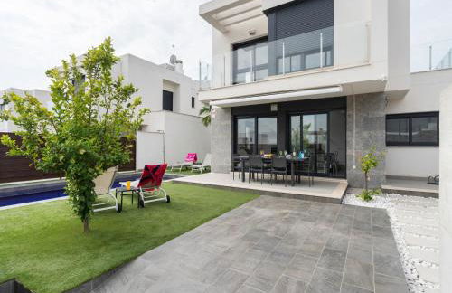 Airy Villa near Golf & Dining - Foto 1