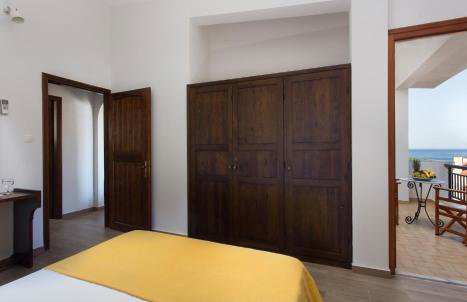 Venetia Apartments - Photo 14