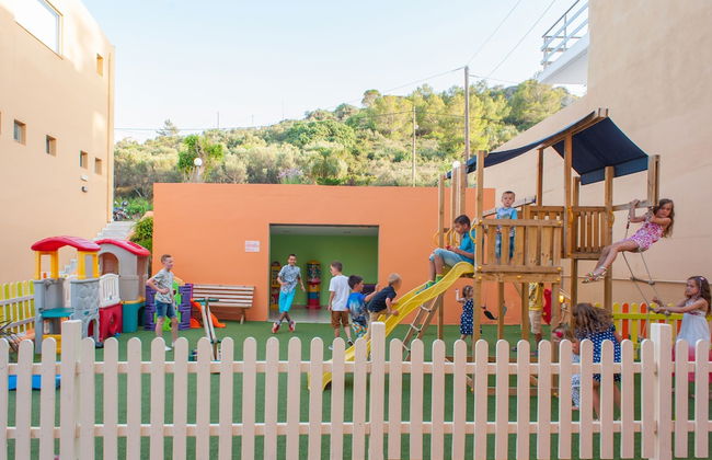 Sunrise Village Hotel - Photo 27