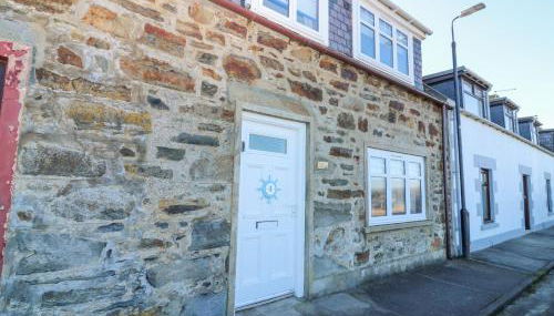 Periwinkle Cottage - Photo 2