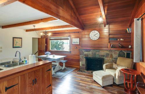 Harrison Getaway with Deck and Lake Views! - Foto 11