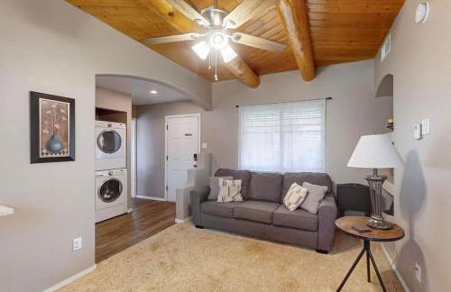 2 Bed 1 Bath with fully Stocked Kitchen - Foto 2