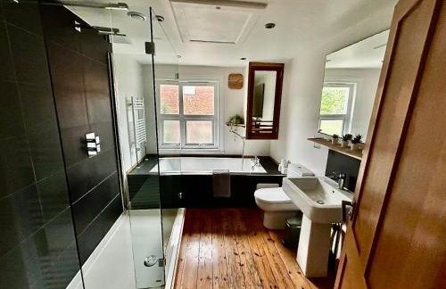 Nomi Homes - Okehampton Place - Exeter - Sleeps 7 - Foto 1