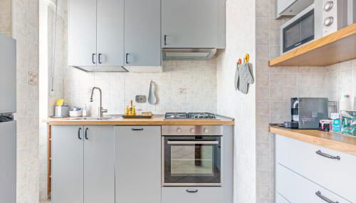 Rome City View - 2 Bedroom Apartment for 4 - Photo 5, stove, dishwasher