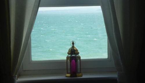 Stones Throw From The Beach - Stunning Sea View - Foto 3