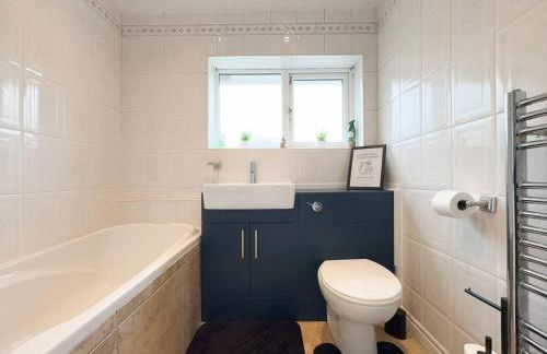 Raygill House By Furnished Accommodations 4BR Shadwell House Ideal for Contractors & Relocations Families - Foto 16