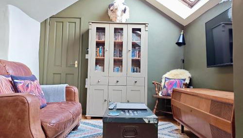 Cosy barn on rural smallholding with alpacas, goats & pigs - Foto 3