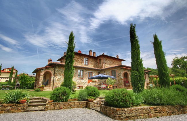 Cottage in Tuscany With Pool & Olive Groves - Foto 1