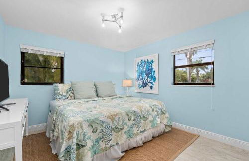 Deep Blue Waterfront Gem Pool Kayaks Dock - Foto 23