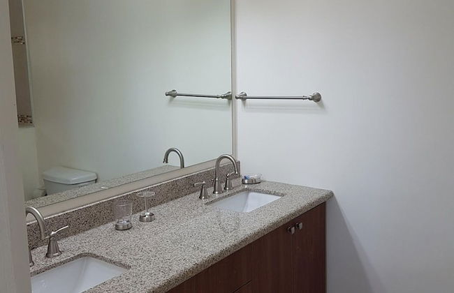 Je Suis Jamaica - 4 B R Beachfront Villa w Staff - Photo 24