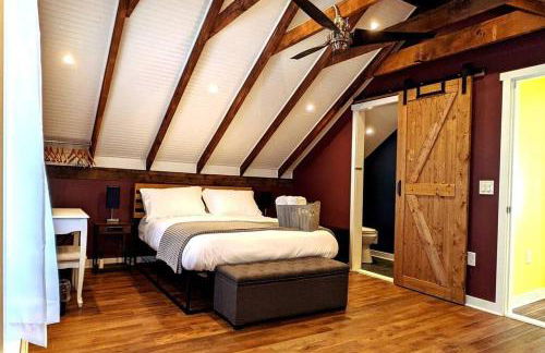 Walkable Elmwood Cottage, No Chores 2Bath 2BR 2Car - Foto 1