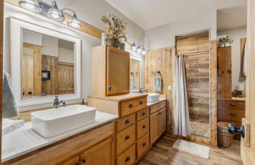 Ultimate Mtn Retreat - Game room-Fire Pits-Views-Bunk Room - Foto 14