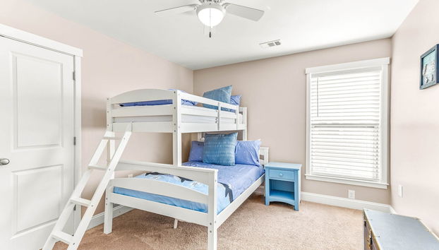 Peach Coral by Tybee Vacation Rentals - Foto 4, Habitación