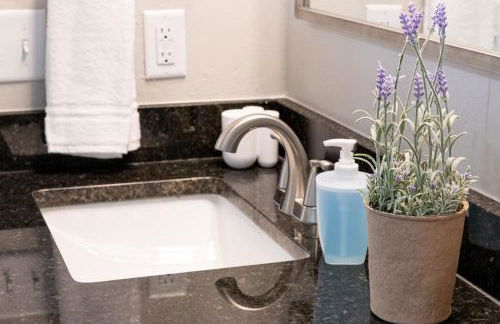 Plaza Pad I - New Apartment Near Plaza District - Foto 13