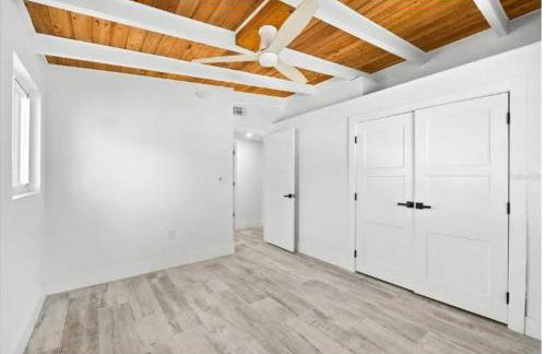 Blue Lagoon Hideaway 3BR Coastal Chic Retreat - Photo 17