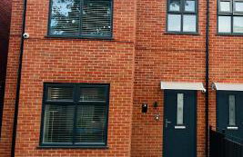 Luxurious New Home Near Airport - Foto 25