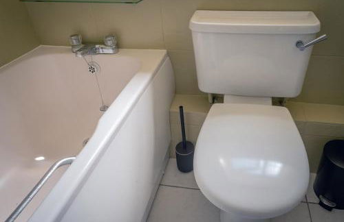 City Centre One Bedroom Apartment Free Parking And internet - Foto 9