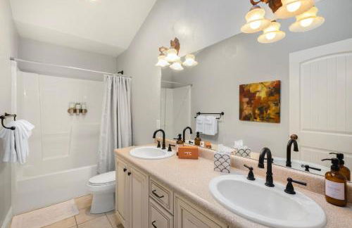 The Victorian off Main Street - Foto 19