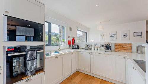 Residence 11 by Together Travel - Luxury 2-Bed Ground Floor Apartment - Foto 5