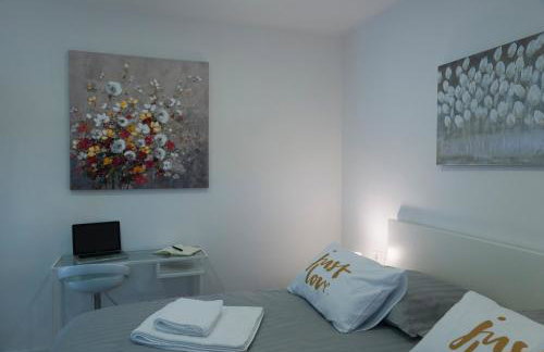 IPS Apartment with free parking - Photo 16