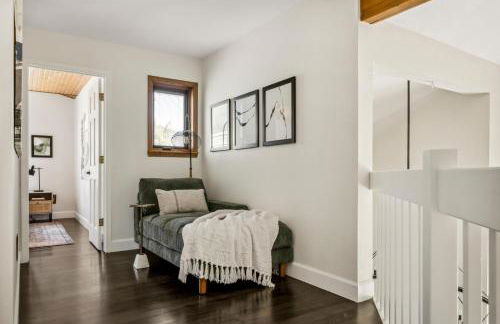 Hot Tub - Scenic Views - Spacious Deck - Game Room - Foto 39