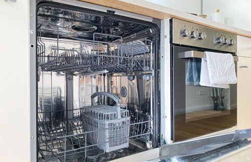 Freundliche Ferienwohnung mit Regendusche, Küche, Waschmaschine&Trockner, TV, WLAN - Photo 20