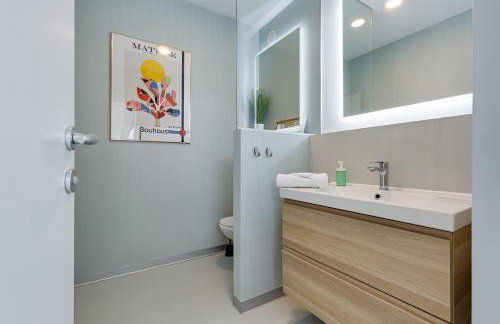 Luxury Spa Villa w Heated Pool, Jacuzzi & Sauna - Photo 49