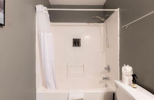 The Family Haven - 3BD 3BA Home in East Peoria - Foto 10