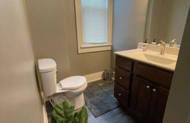 Cozy vintage getaway minutes from downtown - Foto 5