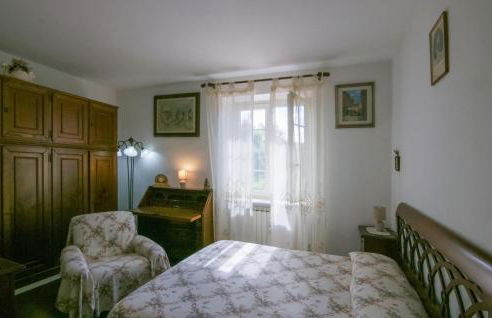 2 Bedroom Beautiful Apartment In Querceta - Photo 5