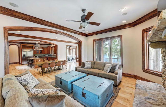 Lakefront, Private Dock+beach, Game Room Sunset Shores Resort: The Grand House - Foto 12