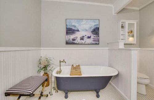 Puget Sound Cottage with Private Community Beach! - Photo 17