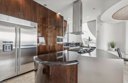 The Wave House! Custom Gem with Panoramic Views, Fire Pit, BBQ, Pool Table - Foto 7