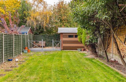 Modern & Spacious 3BR House Bracknell - Berkshire - Photo 77