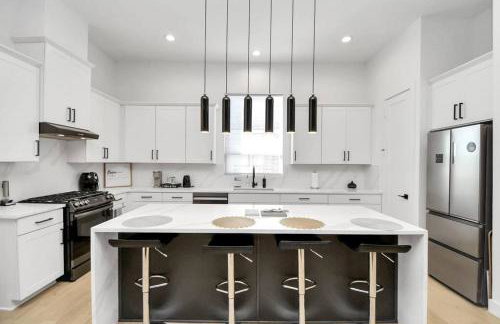 BlissHaven Luxe & Spacious in Downtown Houston with Soaking Tub ,Rooftop and free Parking - Foto 28