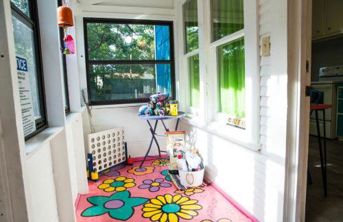 The Bluebird Cottage Style Cabin with Hot Tub near Turner Falls and Casinos - Foto 7