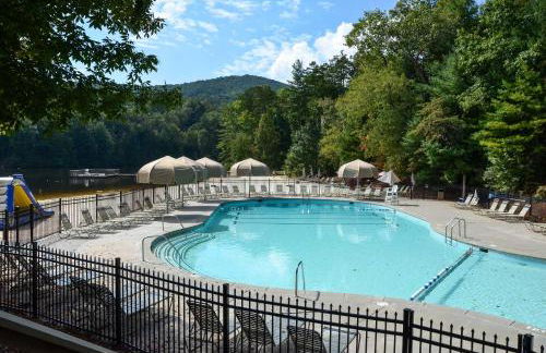 Lake and Golf Course Views Big Canoe Home with Deck! - Foto 2