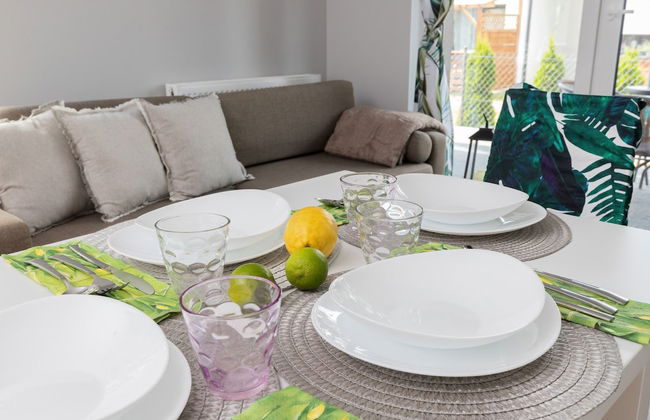 Coast Apartment With Terrace by Renters - Photo 9