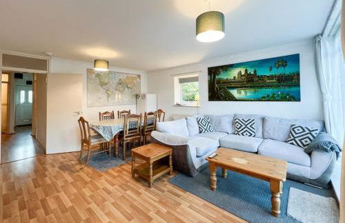 5 Bed Townhouse with Garden & Parking by BrumStay UK - Foto 52