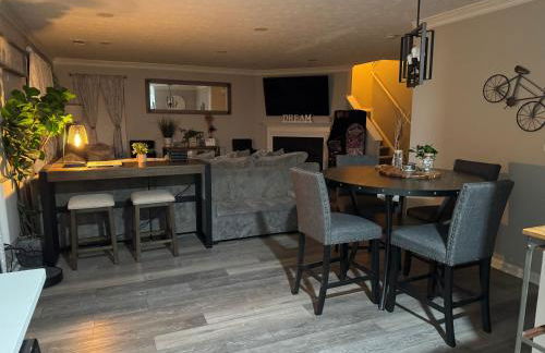 ThrillStay Braves & Six Flags Family House - Foto 40