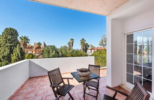 Casa con piscina y gran jardín - Foto 31