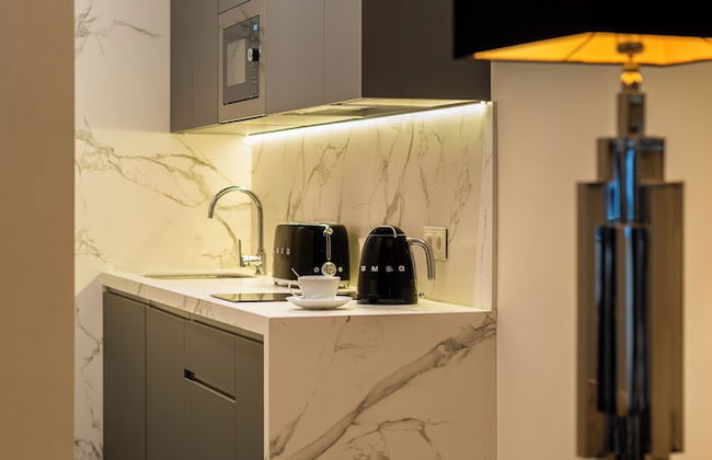 Casa de Triana Luxury Suites by Casa del Poeta - Photo 21