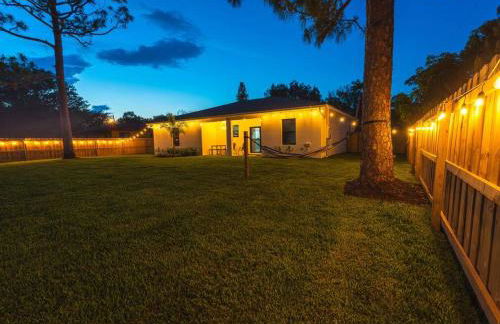 2023 Built! FineArt, Putt-Putt, Hammock, Backyard, Pet and Kid friendly - Photo 1