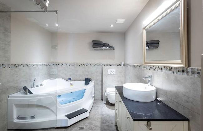 Grand Urban Elegance - City Center Luxury - Foto 15