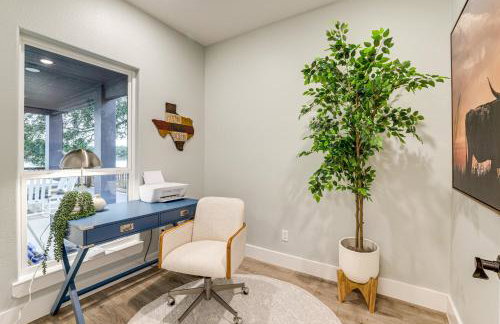 Hot Tub, Fire Pit! High-End Cedar Creek Lake Haven - Foto 12