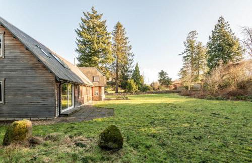 Scenic Oaklodge with wood burner - Photo 37