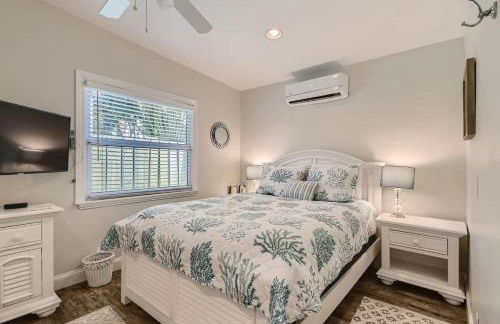 Nini's Cottage - Family-Friendly Pool Days and Cabana Nights Await - Foto 17