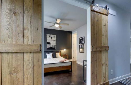 WeHo Nashville Home, Geodis Park, Mini-Golf, Arcade, 10min to Downtown! Sleeps 10! - Foto 25