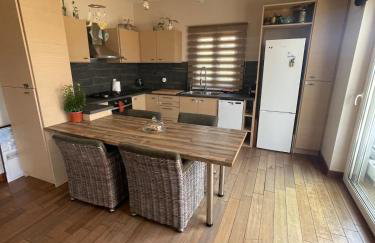 Sea View Serenity 3BR Home near Beach & Town - Foto 5